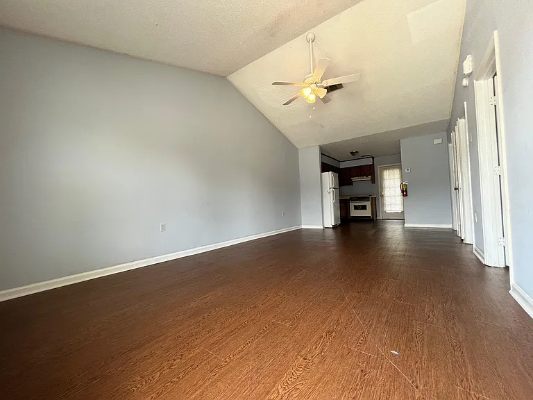 140 Lanier Dr #31 — Photo 5
