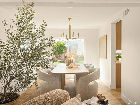 4th image of 14334 Sandown Ct