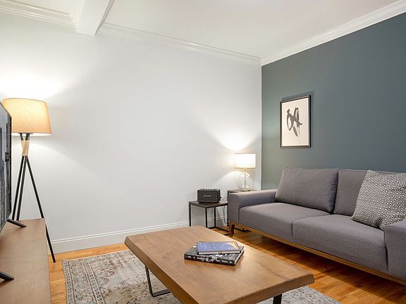 3rd image of 210 E 22nd St #1GLB