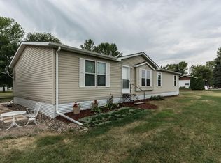 611 Morrison St, Reynolds, ND 58275