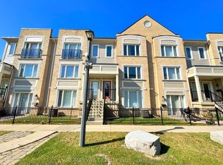 60 Fairwood Cir #136, Brampton, ON L6R0Y6