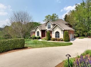10 Charing Cross Ct, Arden, NC 28704