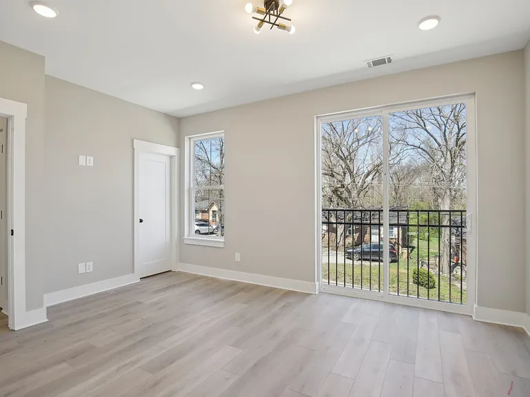 375 Archwood Dr — Photo 29