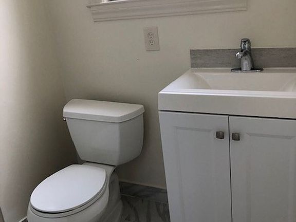5th image of 3158 Octavia St
