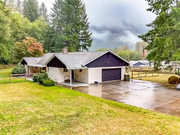 900 Main Ave, Morton, WA 98356
