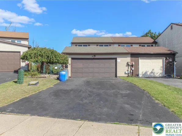 34 Cambridge Pl, Catasauqua, PA 18032