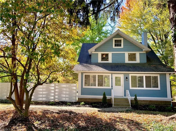 2136 Sprague Rd, Broadview Heights, OH 44147