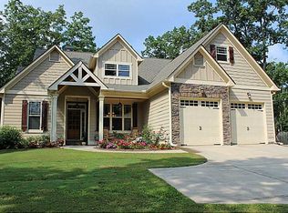 108 Oak Ridge Trl SE, White, GA 30184