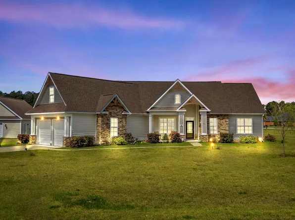 687 Tiger Paw Rd., Loris, SC 29569