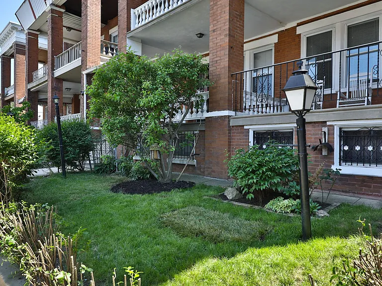 5908 Carpenter St #B — Photo 26