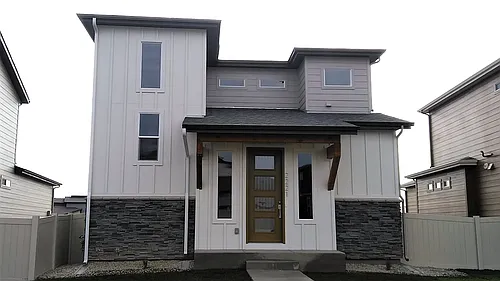 2221 Mackinac St Photo 1