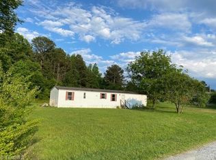 2930 Wall Ln, Trinity, NC 27370