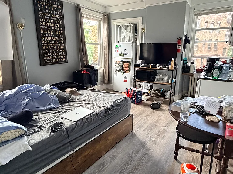 83 Englewood Ave #8 — Photo 2
