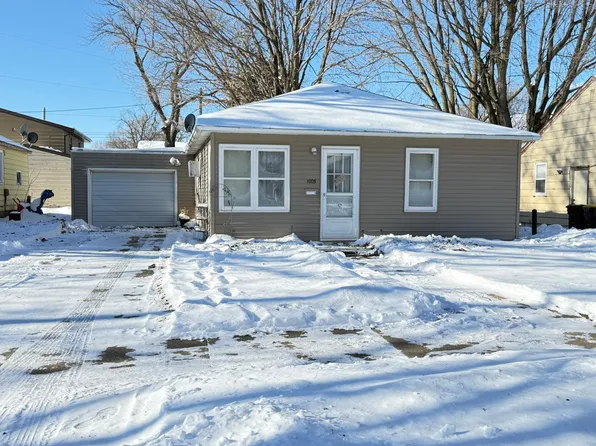 1005 N Hampton St, Fairmont, MN 56031