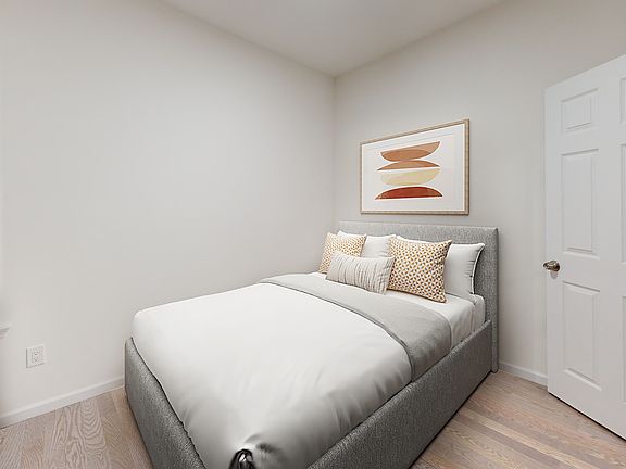 3rd image of 208 E 82nd St APT 3