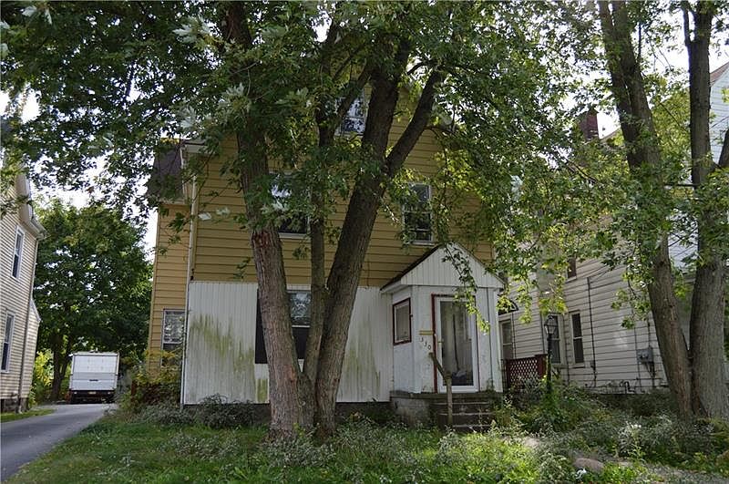 2nd image of 330 Park Ave