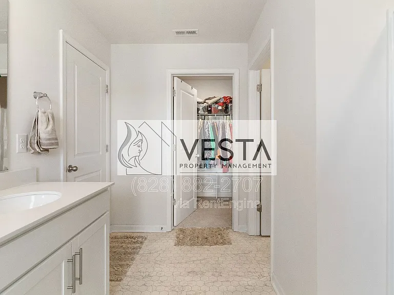 240 Ridgeview Ln — Photo 23