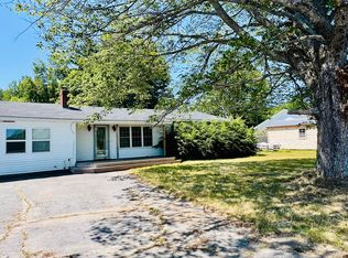 50 River Road, Howland, ME 04448