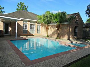 1410 Briar Ct, Pearland, TX 77581