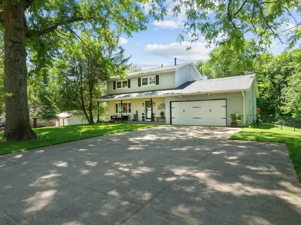 21536 280th Ave, Le Claire, IA 52753