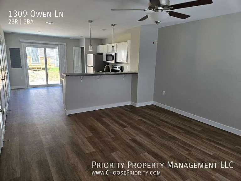 1309 Owen Ln — Photo 2