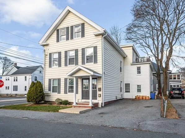 2 Gould St APT 3, Stoneham, MA 02180