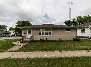 390 W 6th St, Garner, IA 50438