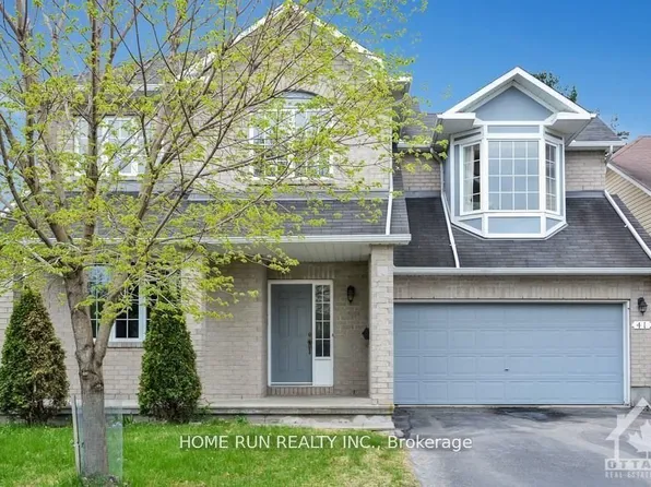 41 Brechin Cres, Ottawa, ON K2W 1E4