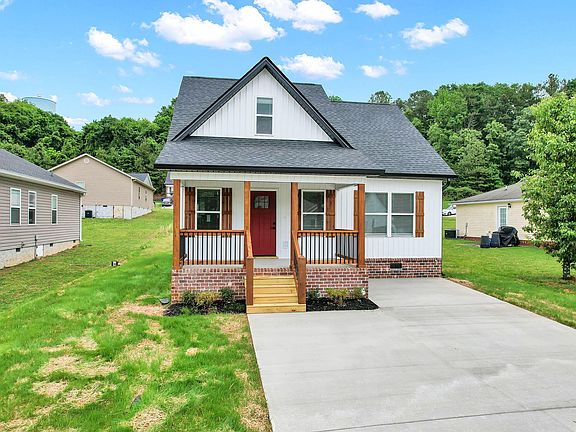 3rd image of 1717 Southern Heights Cir SE