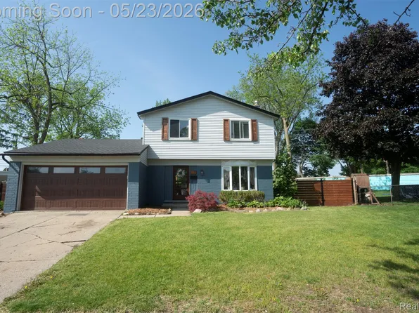 530 Sheffield Dr, Madison Heights, MI 48071