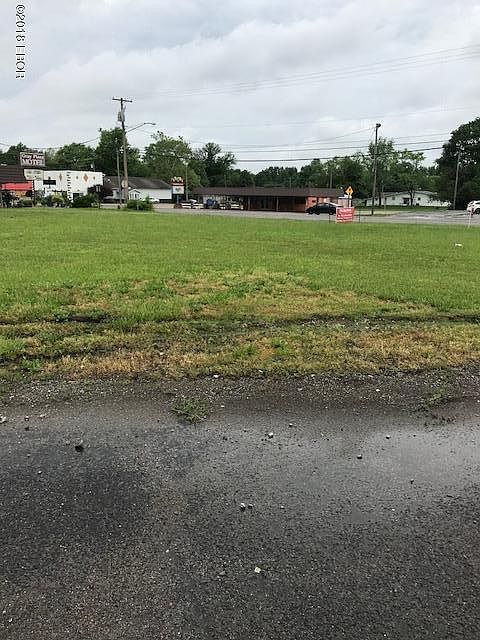 1st image of 1006 W Main St