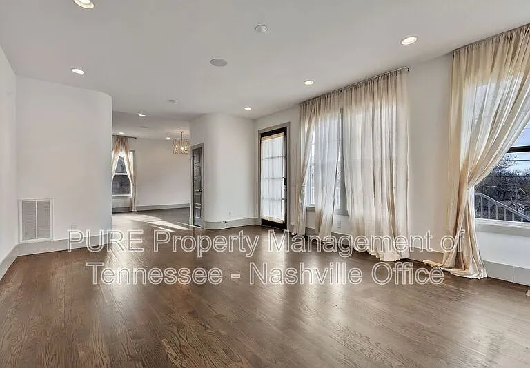 3211 Overlook Dr — Photo 4