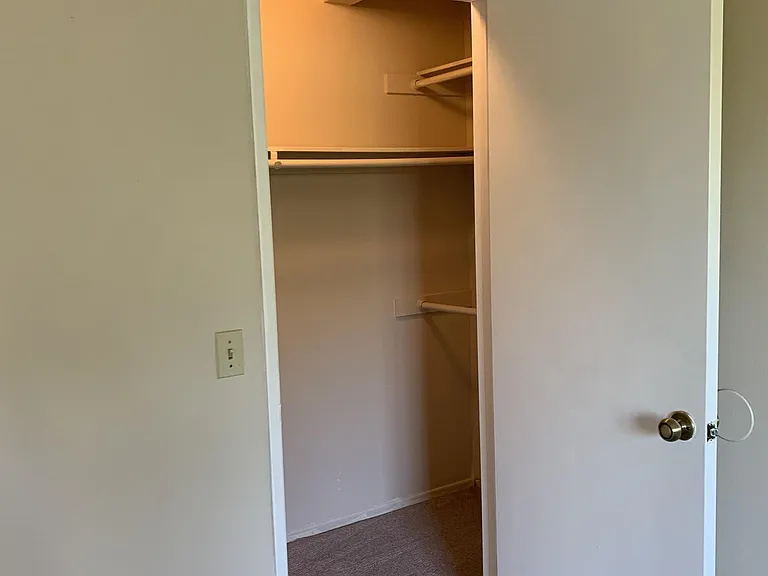 707 S Webster Ave — Photo 57