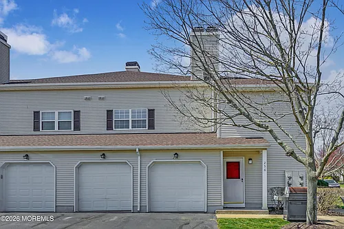 256 Tennis Ct Photo 1
