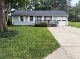 702 Lacy Ln, Belton, MO 64012