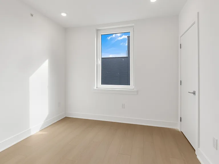 Beacon Flats — Photo 95
