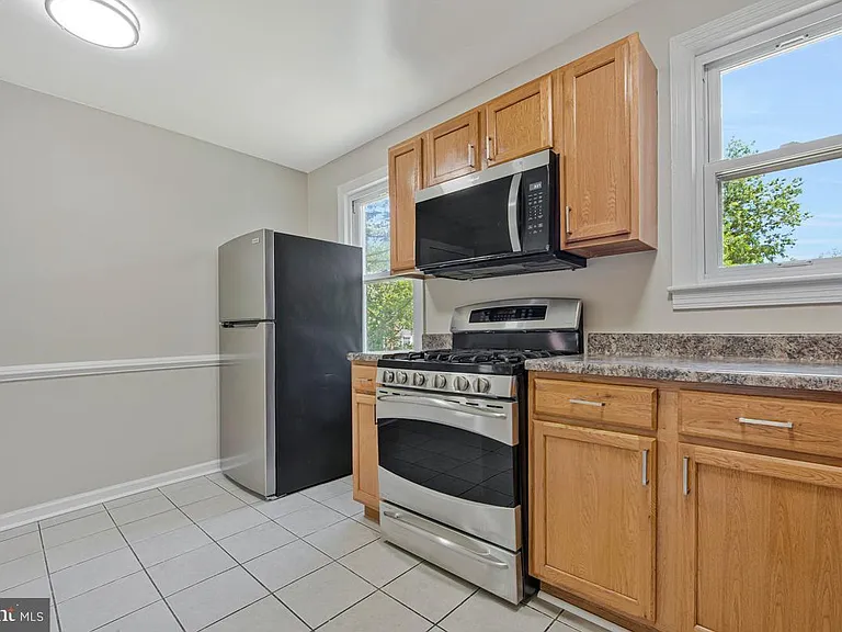 9035 48th Pl — Photo 18