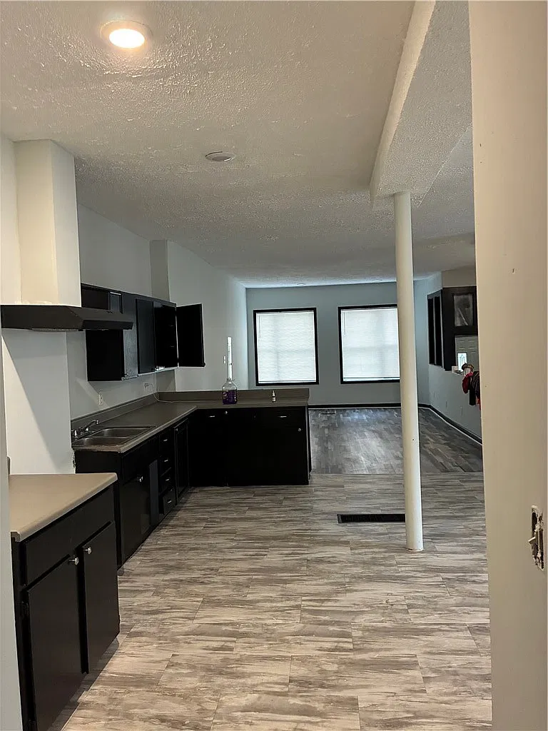 3 bed, 2.0 bath, 1500 sqft, $1,700 — Photo 4