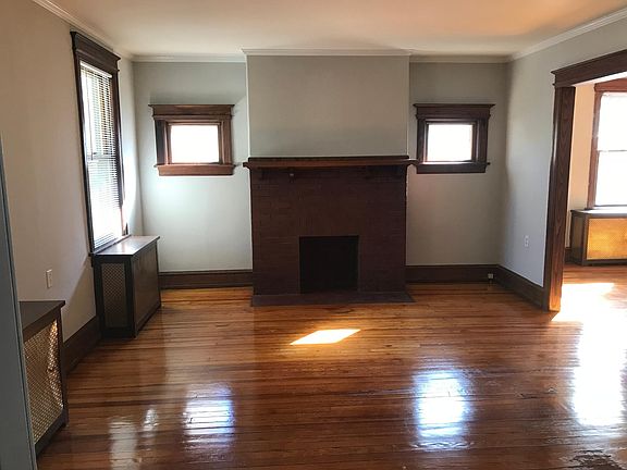 5th image of 2443 39th St Unit 1