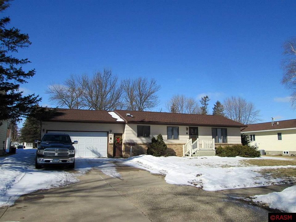 1st image of 808 4th St S