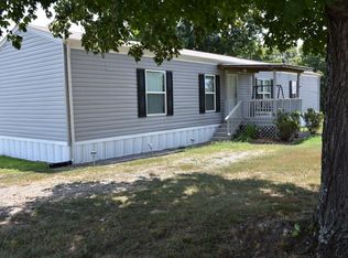 1960 Soules Chapel Rd, Cunningham, TN 37052