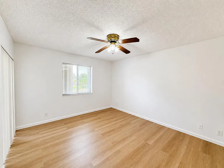 340 NW 67th St #108 — Photo 16