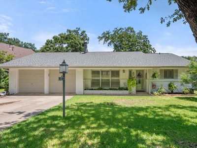 1004 Trailwood Dr, Hurst, TX, 76053