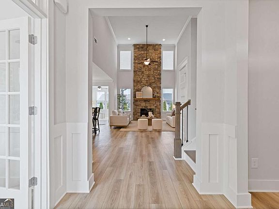 3rd image of 604 Redfish Way