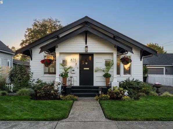 835 Maple St, Junction City, OR 97448