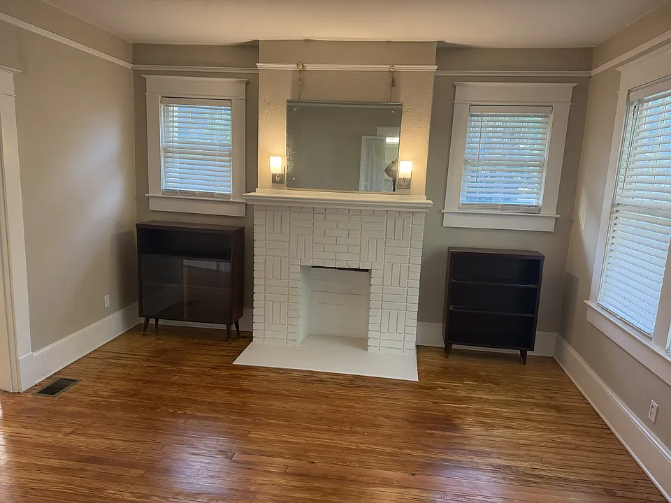 300 Stocking St
