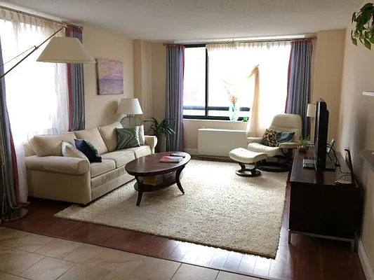 Rented by R New York | media 17