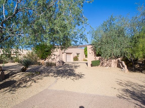 2nd image of 22427 N Los Caballos Dr