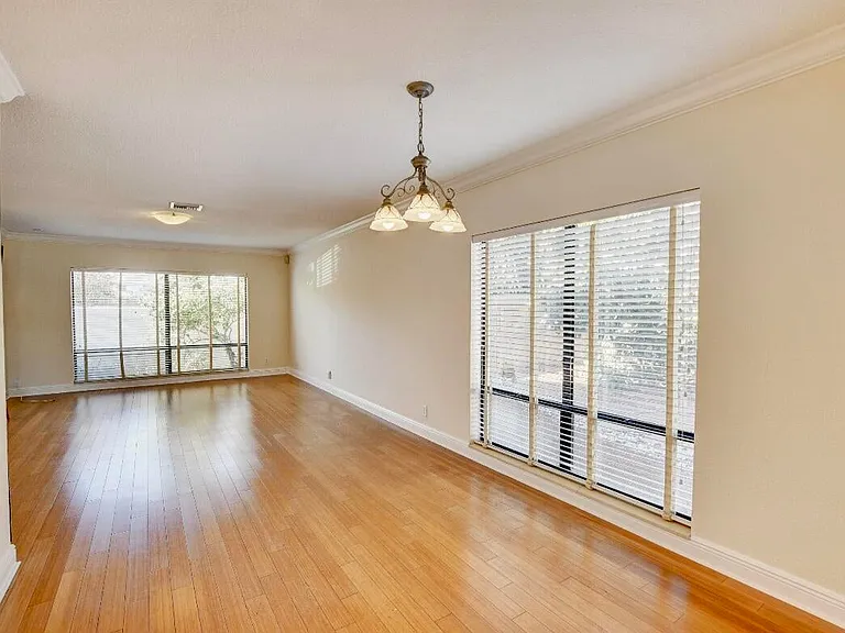 17768 Maplewood Dr — Photo 3