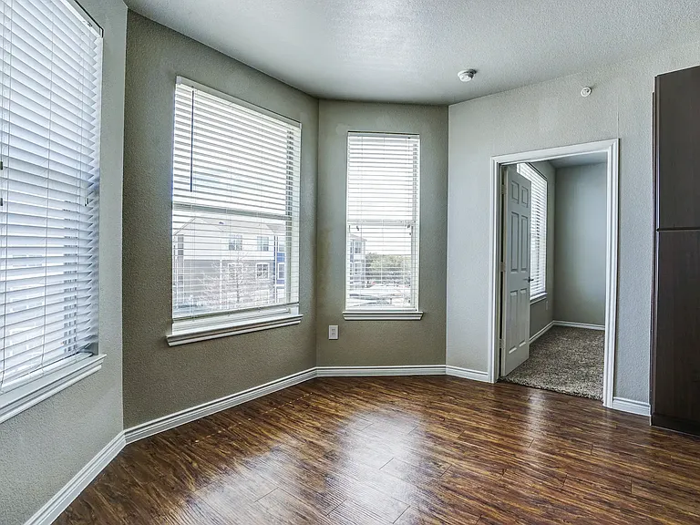 Westpoint at Scenic Vista Apartments — Photo 14
